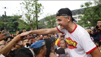 Ada Adian Napitupulu di GBK Lari Pagi Ganjar Dikira Settingan, Warganet: Kirain Spontan Kaya Pak Anies