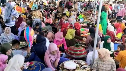 Mengenal Lebih Dekat Tradisi Kande-Kandea, Ajang Makan Bersama Masyarakat Tolandona di Buton Tengah