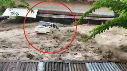 Banjir Bandang Terjang Sembahe, Satu Mobil Minibus Hanyut Terseret