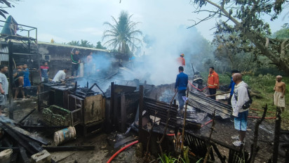 Bakaran Sampah Hanguskan Rumah Di Binjai