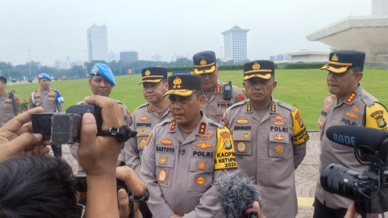Aksi May Day, Kapolda Metro Jaya Berharap Massa Tidak Berbuat Onar
            - galeri foto