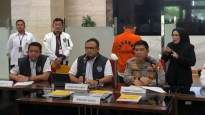 Buntut 'Halalkan Darah Muhammariyah', Peneliti BRIN Pakai Seragam Tahanan Bareskrim Polri