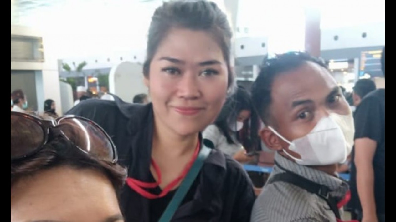 Kisah Pilu Noviana Indah Gadis Cantik Asal Cimahi Karena Menjadi "Budak" Komplotan Penipu "Online" Jaringan Internasional
            - galeri foto