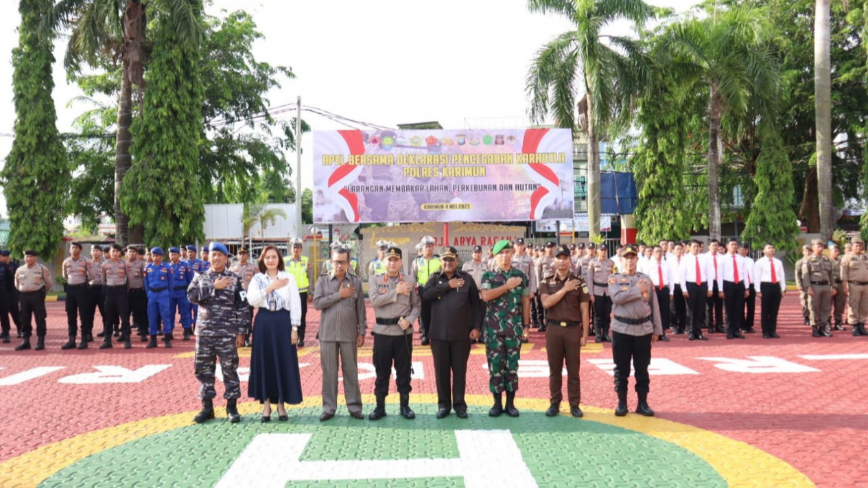 Apel Gabungan Antisipasi Karhutla di Karimun, TNI dan Polri hingga Masyarakat Dilibatkan
            - galeri foto