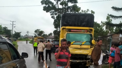 Mahasiswa IAKN Tarutung Tewas Bertabrakan dengan Truk