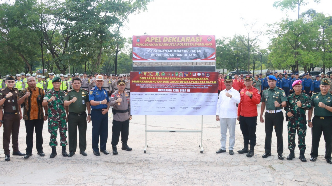 Antisipasi Karhutla, MUSPIDA Batam Deklarasi Bersama
            - galeri foto