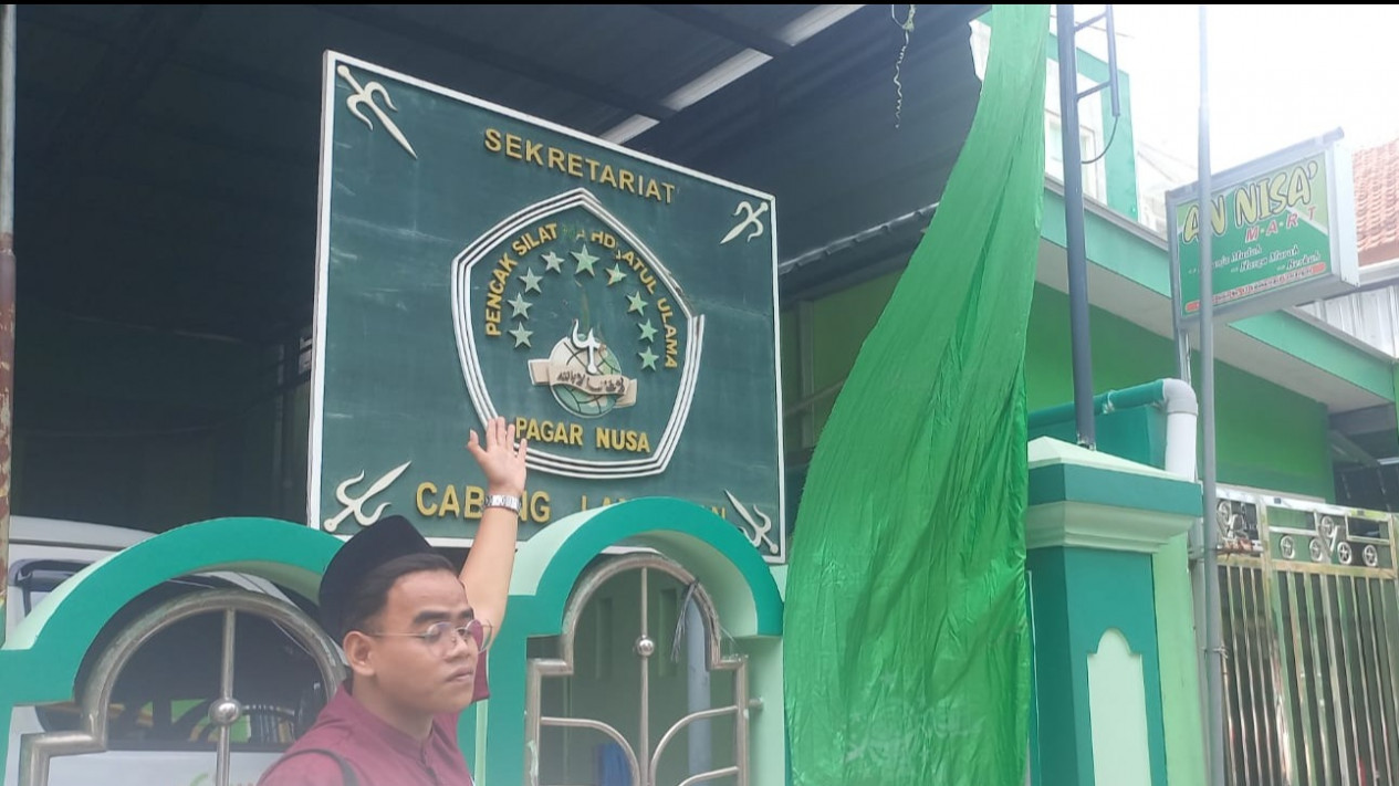 Kantor PCNU Kabupaten Lamongan Diserang Sekelompok OTK
            - galeri foto