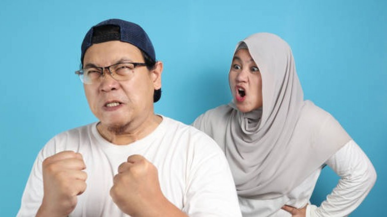 Istri Pertama Marah karena Dipoligami, Suami Harus Bagaimana? Buya Yahya Jawab Begini, Katanya...
            - galeri foto