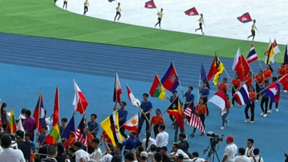 Bendera Indonesia Terbalik dalam Rangkaian Upacara Pembukaan SEA Games 2023 Kamboja