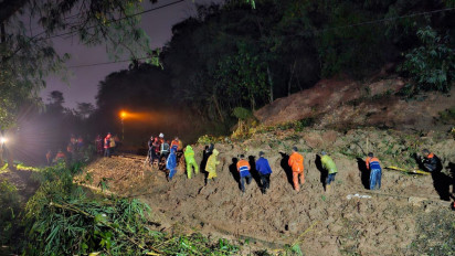 Longsor Timbun Rel di Purwakarta, KA Harina Terlambat Tiba di Semarang 5 Jam Lebih
