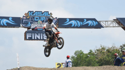 300 Crosser Ramaikan Kejurnas Grasstrack Motocross Supertrack Championship 2023