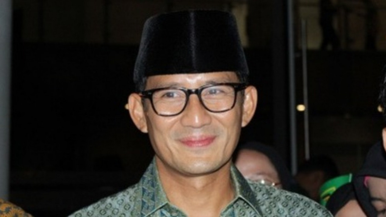 Pelan-pelan Elektabilitas Erick Thohir jadi Cawapres 2024 Melesat di Polling ILC, Posisi Sandiaga Uno Bikin Kaget Netizen
            - galeri foto