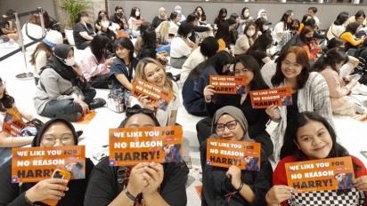 Penggemar Antusias Menonton Konser Perdana pH-1 di Indonesia, Rela Mengantre Sejak Siang