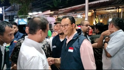 Anies Baswedan Ajak Warga Jember Nongkrong di Warung