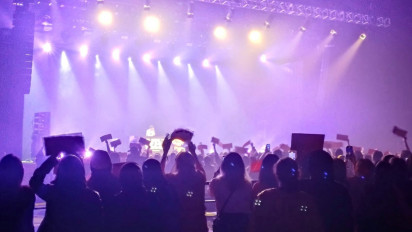 Fan Project Penggemar pH-1 Indonesia Sukses Dipertunjukkan dalam Konser About Damn Time