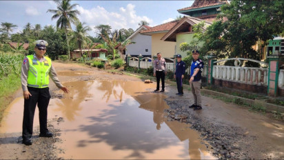 Jokowi Effect, Satlantas Polres Pringsewu dan Dishub Survei Jalan Rusak
