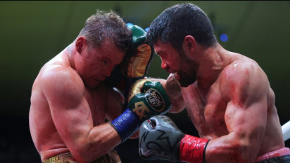 Hasil Tinju Dunia: Lewat Pertarungan Keras dan Ketat, Canelo Alvarez Menang Atas John Ryder