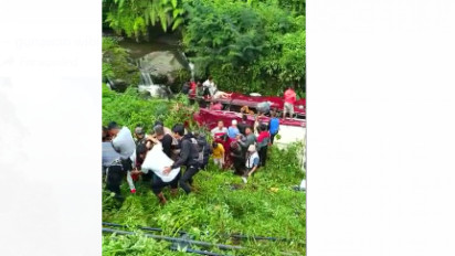 Update Korban Bus Masuk Jurang di Guci Tegal, Wali Kota Tangsel Bantu Urus Jenazah