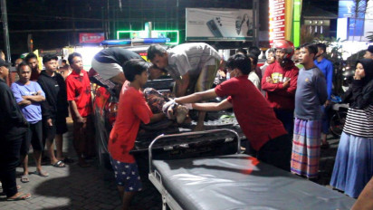 Truk Pengangkut Tebu Terguling Timpa Pengendara Motor, 2 Tewas 5 Luka Parah