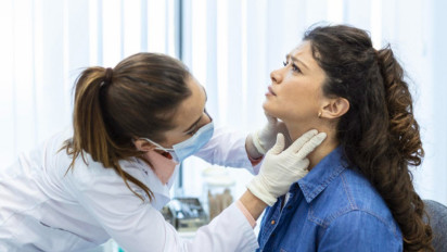 Jangan Abai, 5 Gejalan Kanker Kelenjar Getah Bening yang Jarang Disadari, Salah Satunya Sering Berkeringat Malam Hari