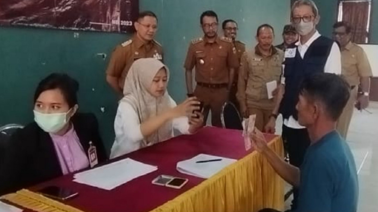 Dinas Sosial Kota Batu Kembali Salurkan Bantuan Langsung Tunai Mitigasi Inflasi, Insentif Lansia dan Disabilitas
            - galeri foto