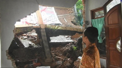 Talud Longsor Timpa Rumah Warga di Banjarnegara, Seorang Bocah Terluka