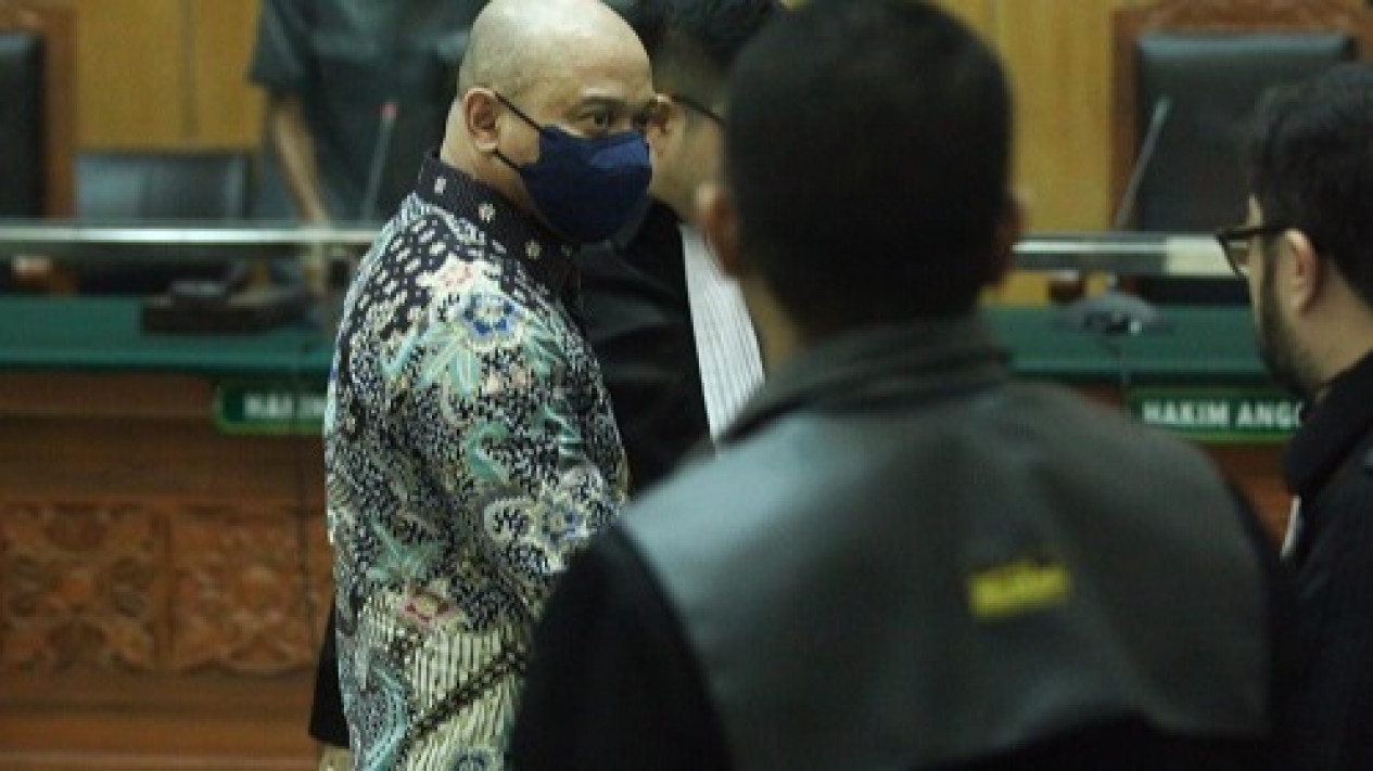 Jadi Perwira Polisi Segudang Prestasi, Hakim Sebut Teddy Minahasa Pengkhianat Presiden
            - galeri foto