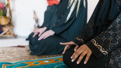 Ingin Terhindar dari Fitnah Manusia? Saat Shalat, Baca Doa ini Sebelum Salam