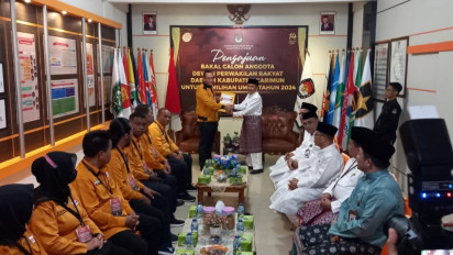 KPU Karimun Menerima Berkas Pendaftaran Berkas Bacaleg dari Partai Hanura