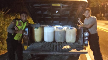 Polisi Amankan 10 Jerigen Tuak Siap Edar di Kerinci Jambi
