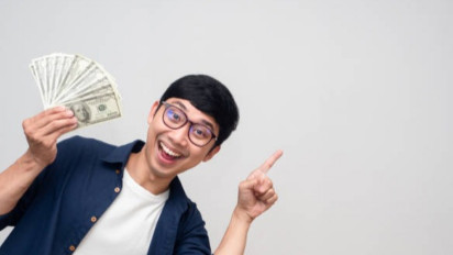 Dapat Gaji Sedikit dan di Bawah UMR Harus Bagaimana? Ustaz Syafiw Riza Basalamah Beri Jawaban Begini