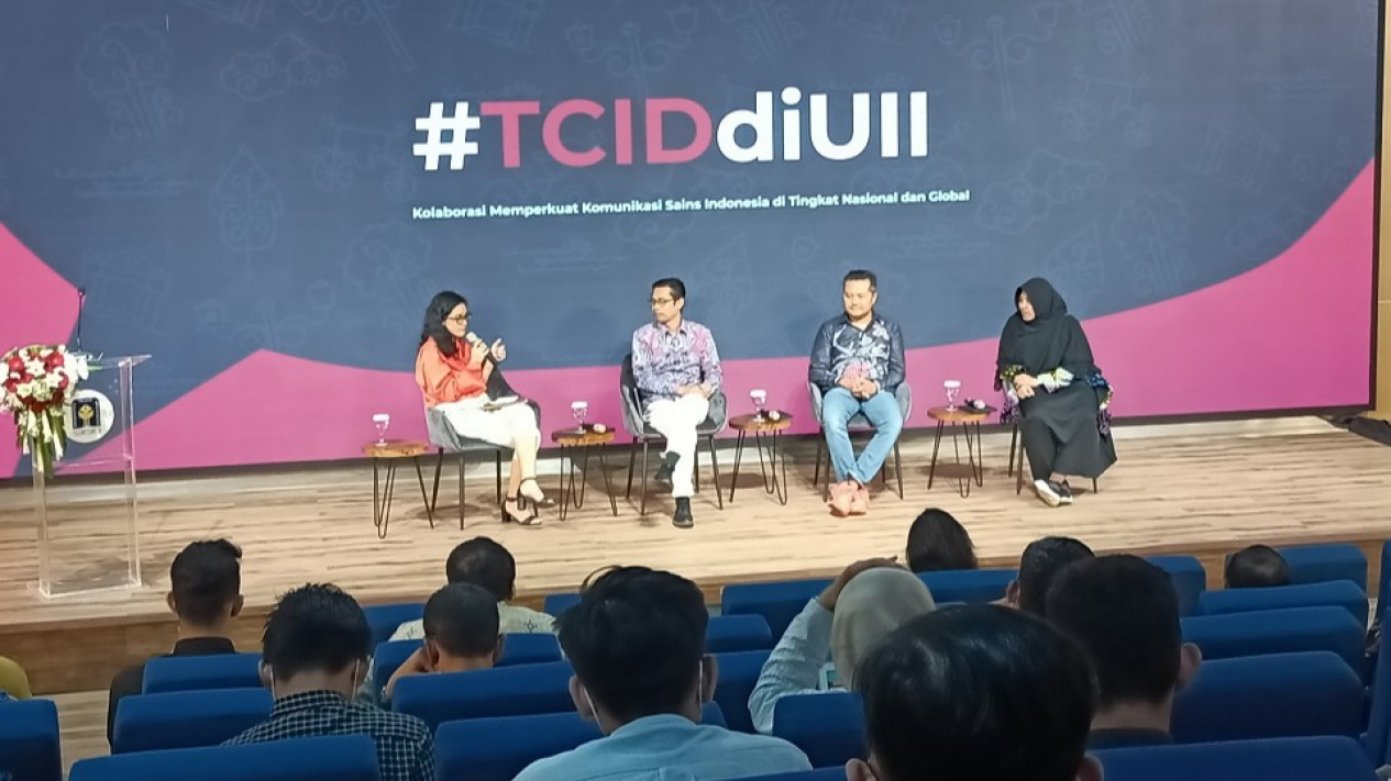 Pengamat Sebut Politik Identitas Masih Akan Dipakai pada Pilpres 2024
            - galeri foto