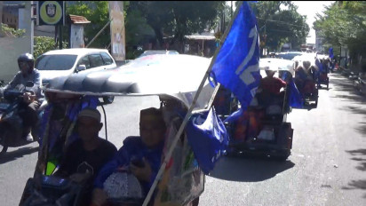 PAN Gowa Daftarkan 45 Bacaleg di KPU Naik Bentor