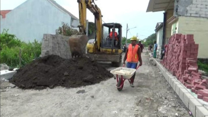 Gelontorkan Rp 9 Miliar untuk Perbaiki Jalan Menuju Kawasan Wisata Mangrove Medokan Ayu Surabaya