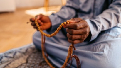 Bacaan Dzikir Petang, Amalan Ringan yang Dahsyat Keutamaannya