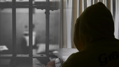 Ada Transaksi Handphone Dalam Penjara? Tak Hanya Tio Pakusadewo, Sipir Ini Juga Beberkan Sisi Gelap Lapas