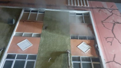 Kebakaran di Bekas Tempat Karaoke Jakbar, 2 Orang Tewas Loncat dari Lantai Tiga