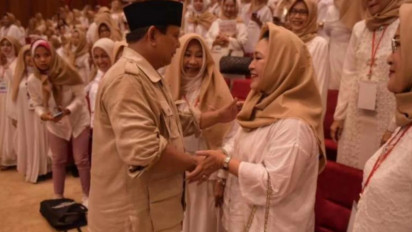 Titiek Soeharto, Cinta Lama Bersemi Kembali (CLBK), Gabung Gerindra dan Maju Anggota DPR RI