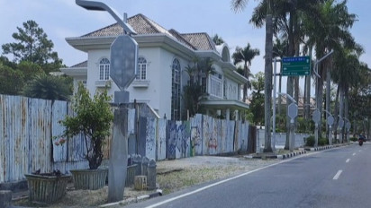 Viral Lampu Pocong Proyek Gagal Bobby Nasution, Warganet: Emang Mirip Pocong