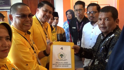 Targetkan Menang dan Menjadi Ketua DPRD, 45 Bacaleg Golkar Kepri dan 30 Bacaleg Golkar Tanjungpinang Mendaftar di KPU