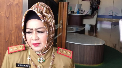 Ditanya Soal Pemanggilan Kedua oleh KPK, Kadiskes Reihana Irit Bicara