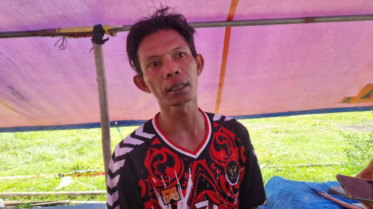 Berbekal Niat Lillaahi Taala, Juru Parkir di Solo Daftar Caleg di DPRD Karanganyar dari PSI
            - galeri foto