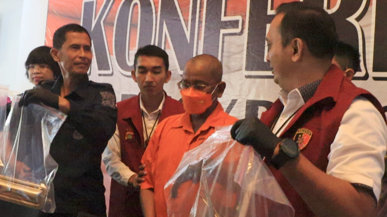 Dokter Gigi Aborsi di Bali juga Gugurkan Janin Pasien Korban Pemerkosaan dan Dibuang ke Kloset
            - galeri foto