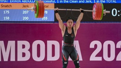 Luar Biasa! Aksi Lifter Rahmat Erwin Abdullah di SEA Games 2023 Menuai Pujian Dunia