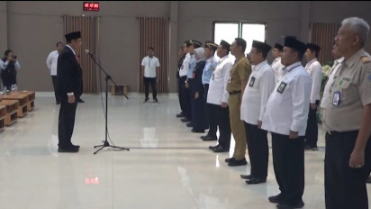 PPIH Embarkasi Surabaya Dilantik, Ini Bekal yang Diberikan