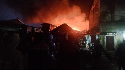 Pasar Gambus di Ambon Terbakar, Pertokoan dan Rumah Warga Ludes