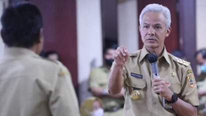 Ganjar Pranowo Foto Pelukan Bareng Miyabi, Ternyata Masih Ada Yang Gunakan "Black Campaign" Model Ini