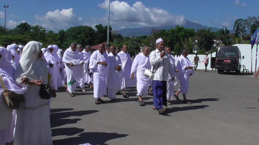 Tidak Mampu Lunasi Biaya Haji, Puluhan Calon Jemaah Haji di Madina Gagal Berangkat