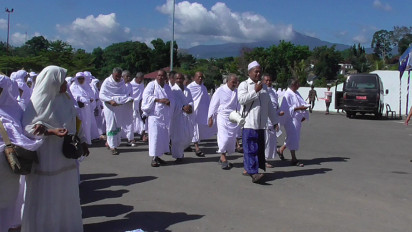 Tidak Mampu Lunasi Biaya Haji, Puluhan Calon Jemaah Haji di Madina Gagal Berangkat