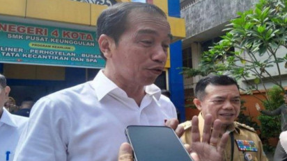 Pesan Kemeja Putih Buatan Siswa SMK Negeri 4 Jambi, Jokowi : Desain Bajunya Bagus-bagus
